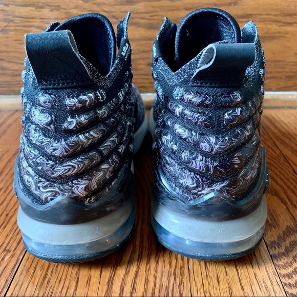 Nike Lebron XVII 17 Lakers In the Arena Oreo Black White Shoes 7Y/ Women’s 8.5 - Picture 4 of 10